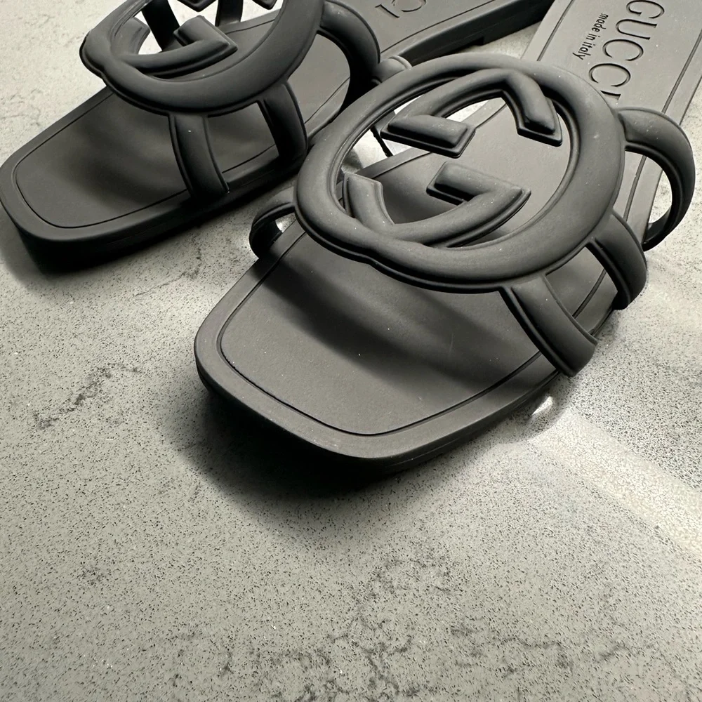 Gucci Palma GG Black Rubber Slide Sandals – Women’s 9 - Picture 4 of 5